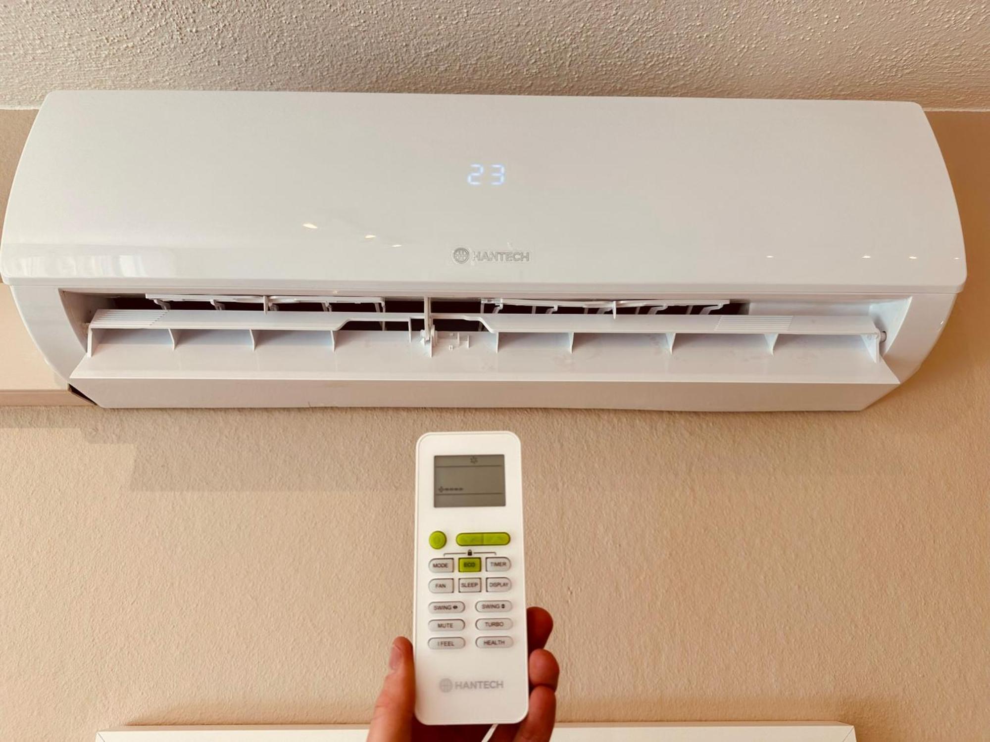New With Sunny Terrace & Air Condition Appartamento