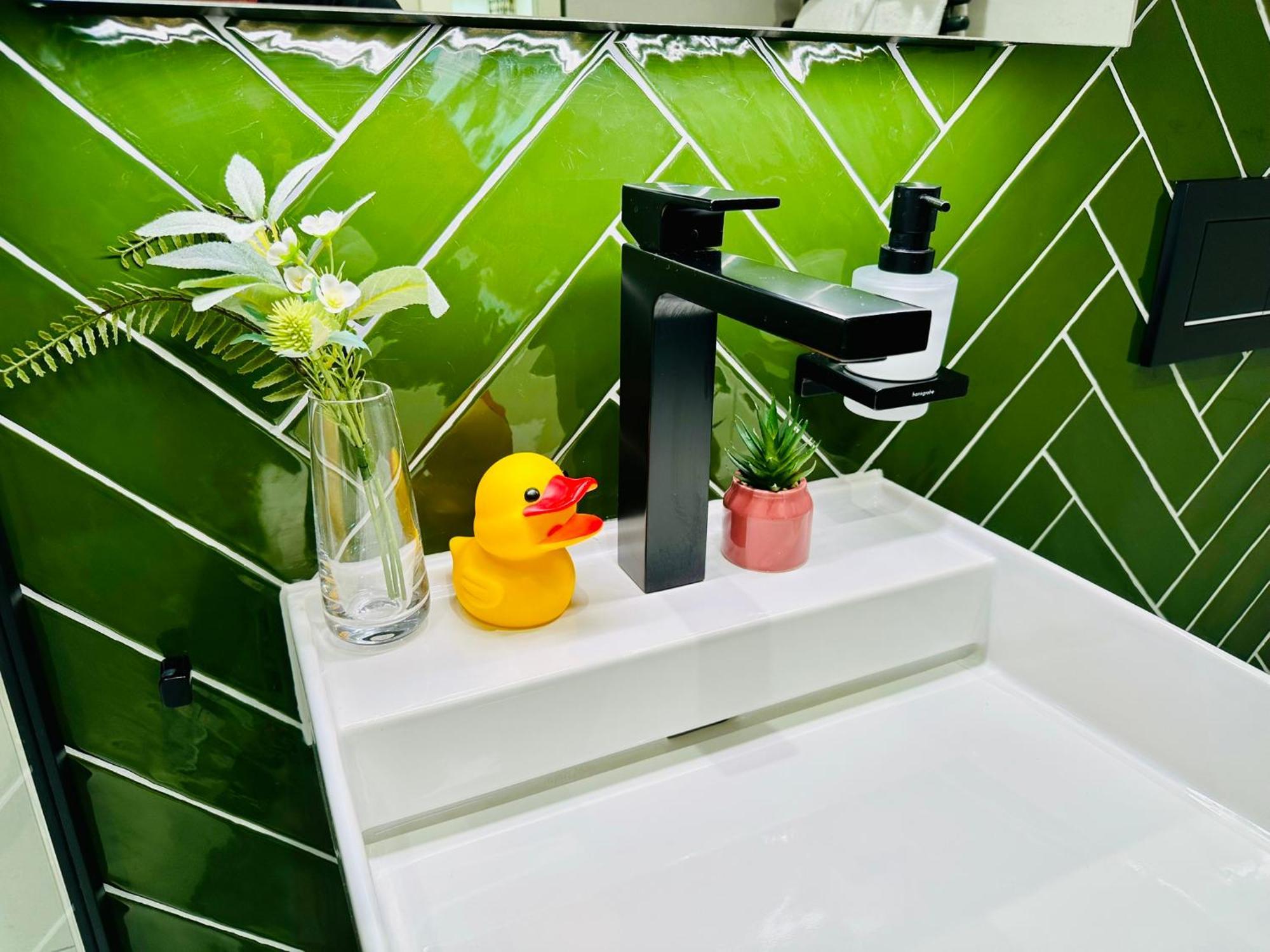 Appartamento New With Sunny Terrace & Air Condition Zurigo